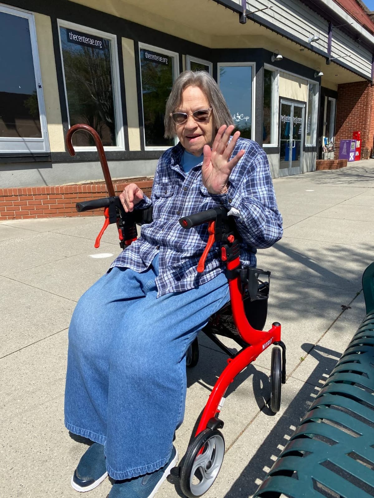 Drive Medical RTL10266 Nitro Euro-Style 4-Wheel Rollator with Seat, Red | Euro-Style 4-Wheel Rollator Walker with Seat for Comfortable, Convenient Everyday Mobility Support and Ease customer photo 1