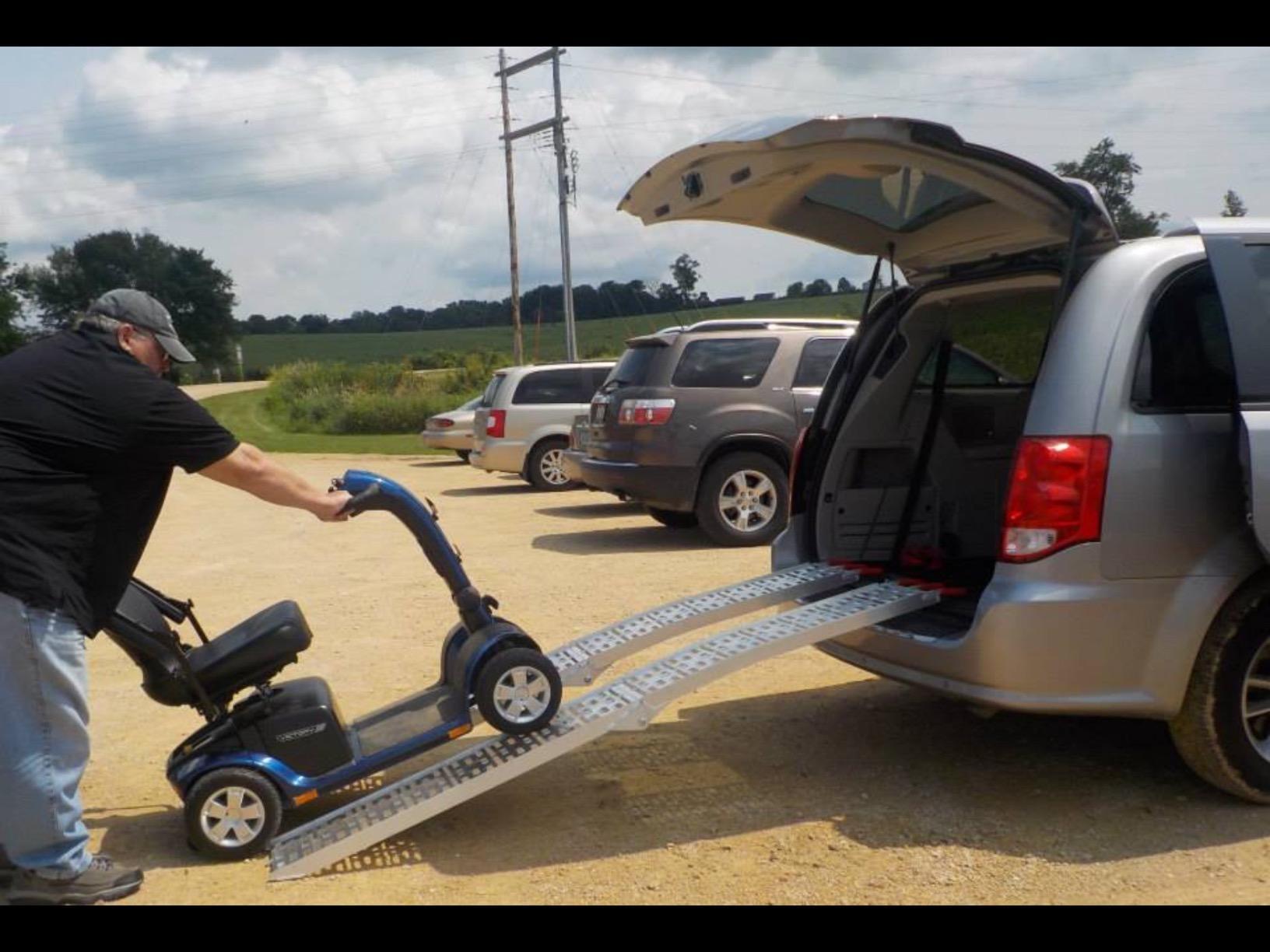 7.5' ATV Loading Ramps, 1,500 lb Capacity, Titan Ramps | Aluminum loading ramps for pickup trucks, folds to 45.5