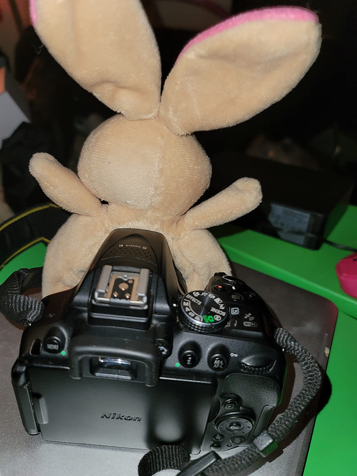 BUN001 Camera Lens Stand (Brown) customer photo 2