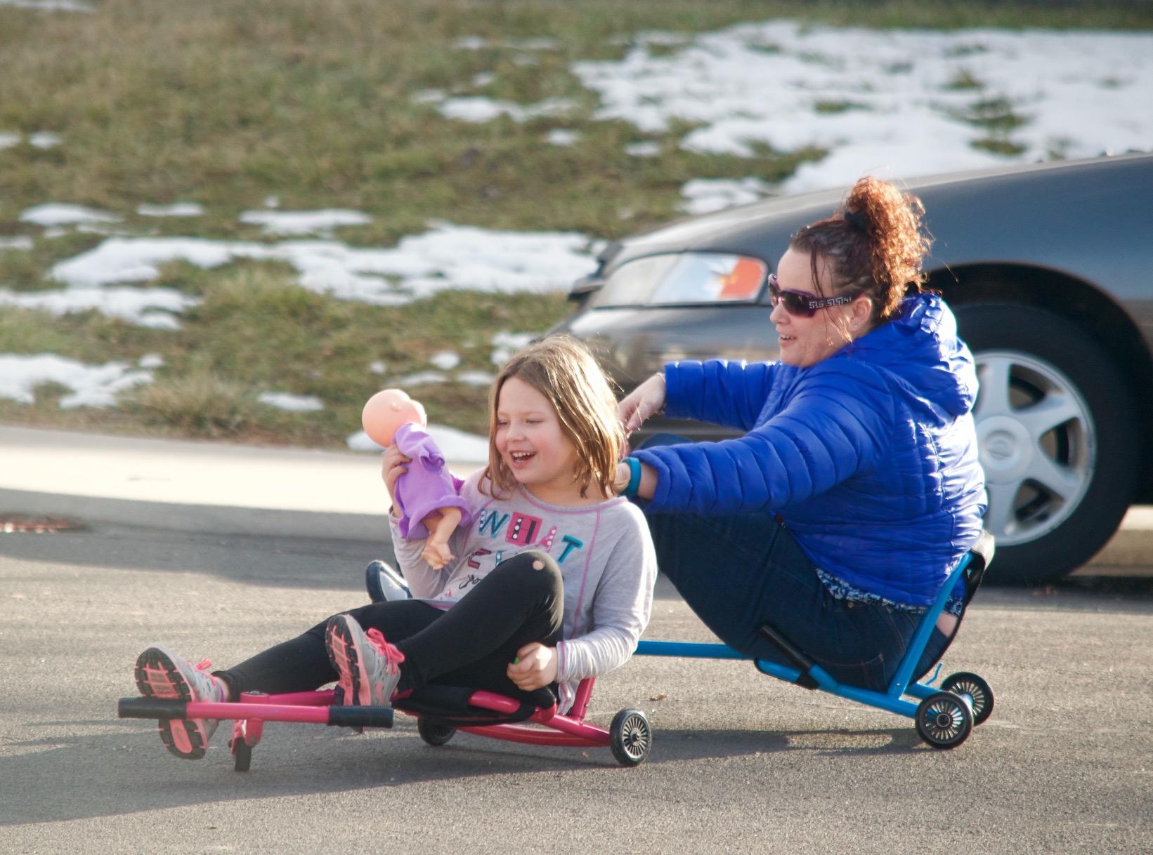 Ezyroller Classic Ride On Toy for Kids Ages 3-12+, Ideal Weight 35-100 lbs | Award Winning Outdoor & Indoor Ride On Toy for Boys & Girls customer photo 1
