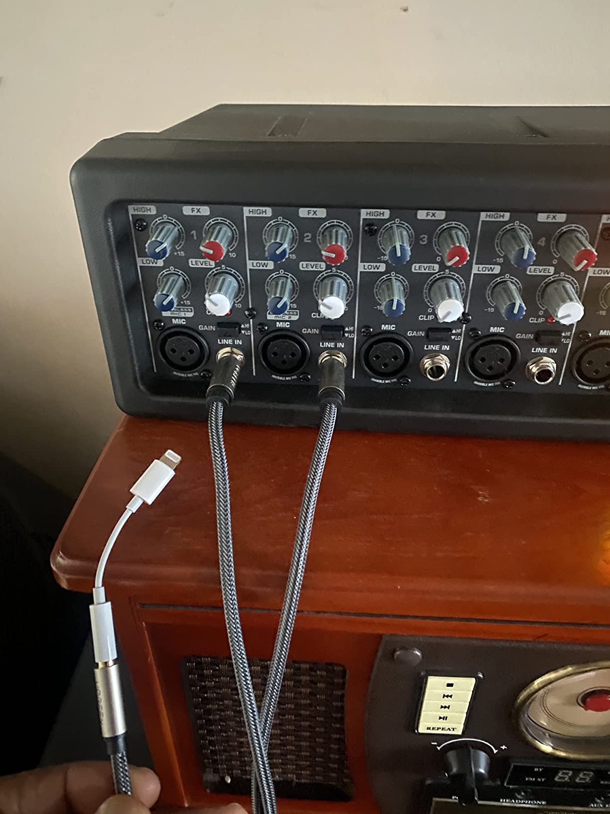 Behringer EUROPOWER PMP550M 500 Watt 5 Channel Powered Mixer with Klark Teknik Multi-FX Processor customer photo 2