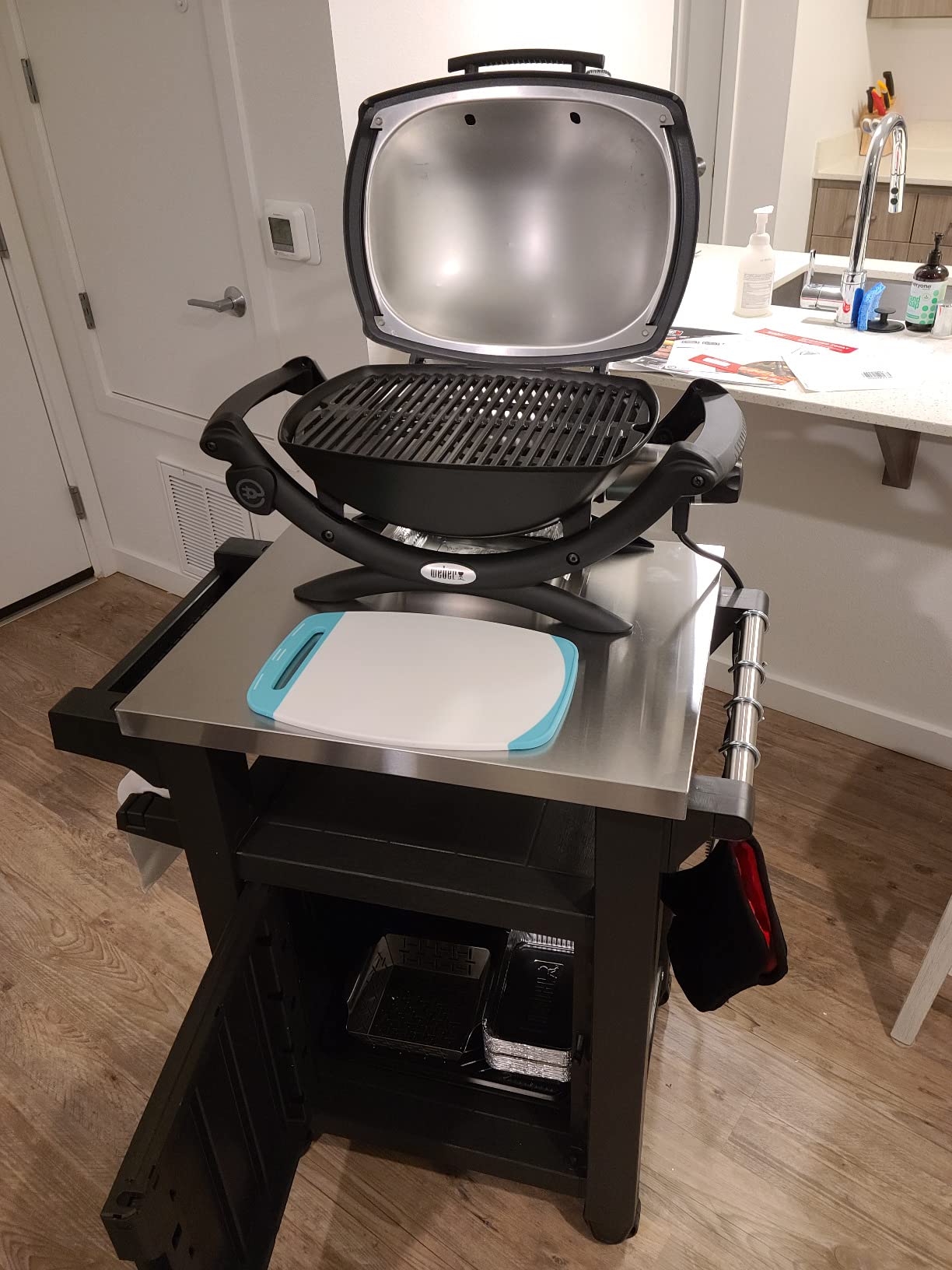 Weber Q 1400 Portable Electric Grill, Gray customer photo 1