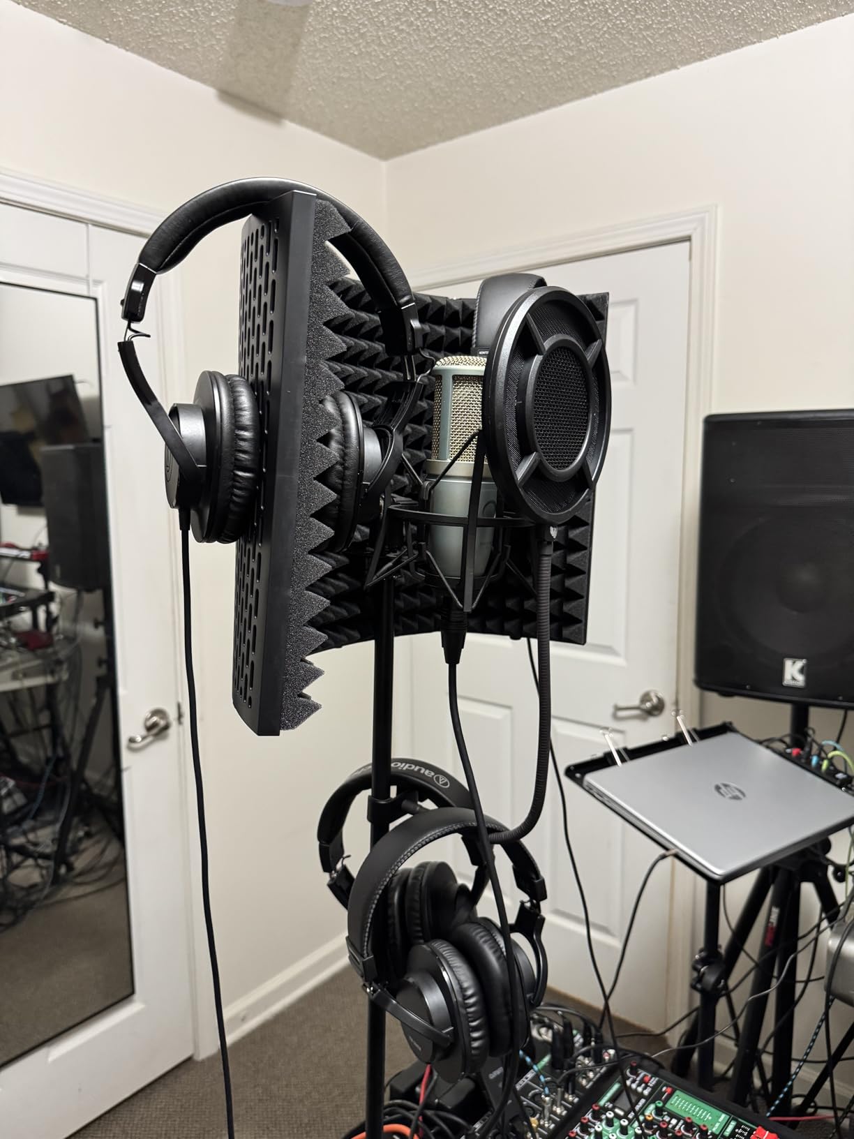 Audio-Technica ATH-M20x Professional Studio Monitor Headphones, Black customer photo 2