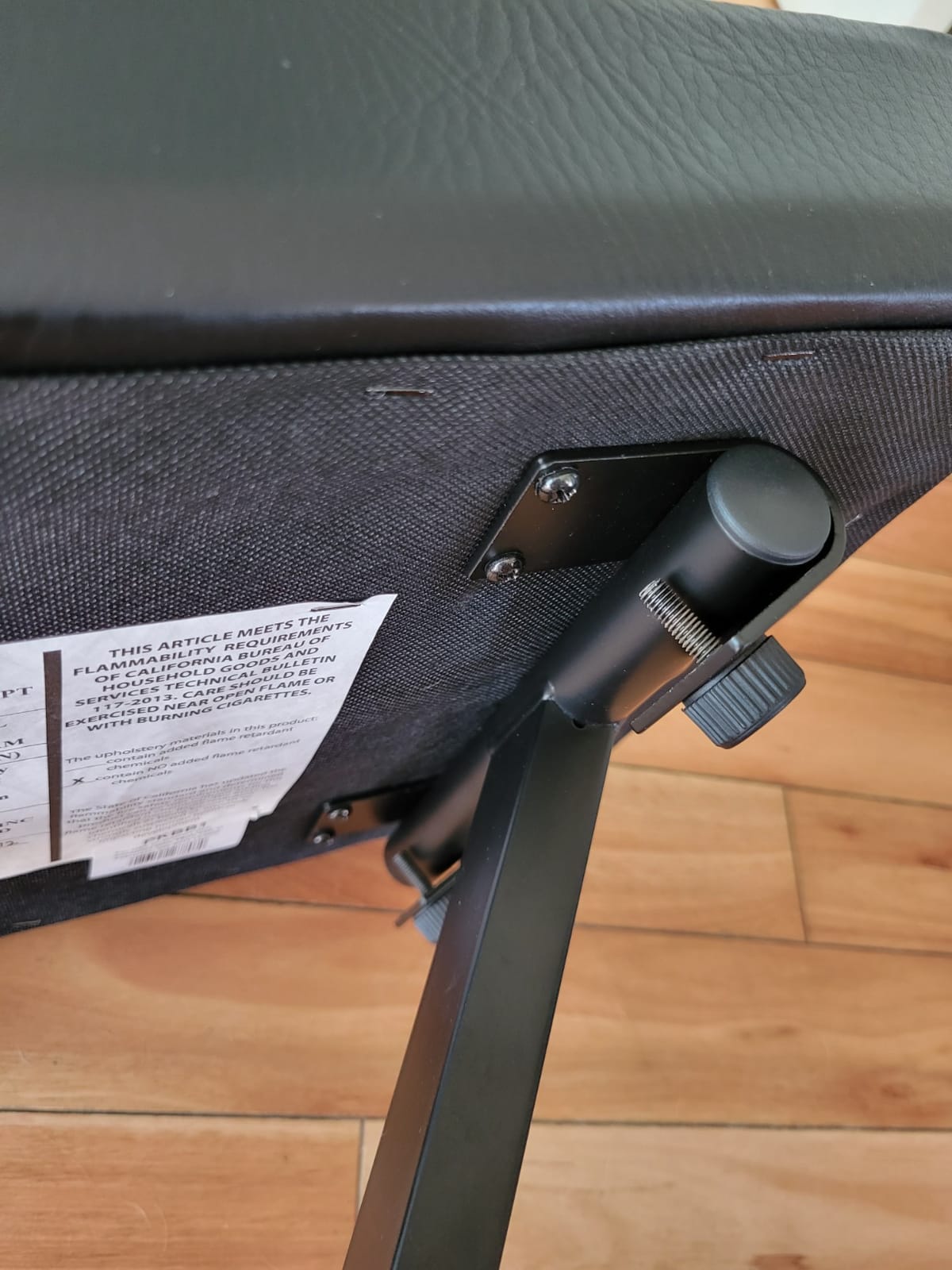 Yamaha OEM PKBB1 Adjustable Padded Keyboard X-Style Bench, Black, 19.5 inches customer photo 1