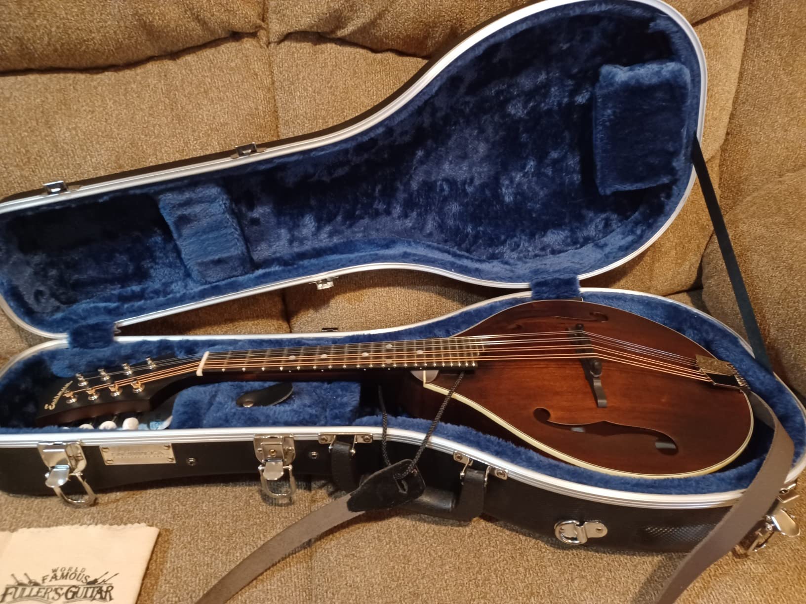 Eastman Guitars MD305 A-style Mandolin - Classic customer photo 2