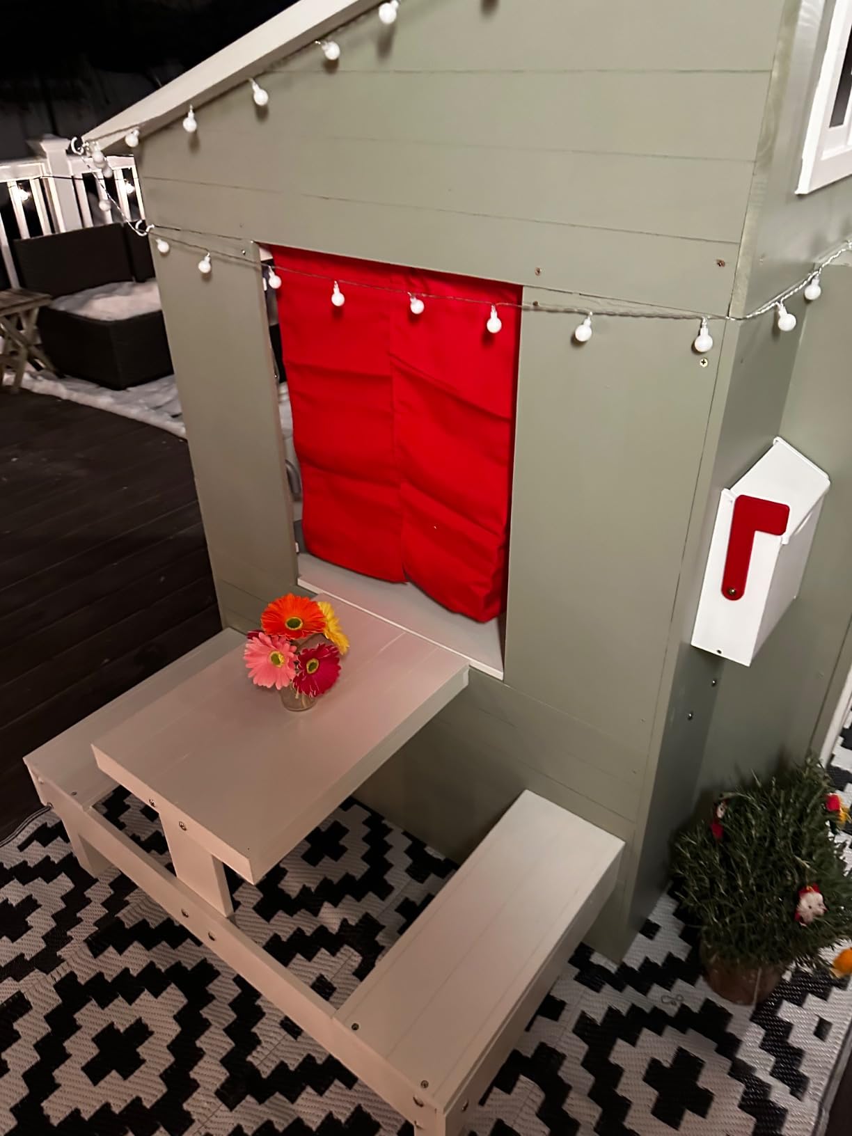 KidKraft Modern Outdoor Wooden Playhouse with Picnic Table, Mailbox and Outdoor Grill, Gift for Ages 3+ customer photo 2