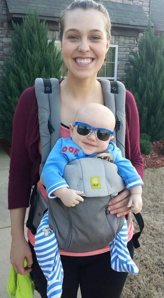 LILLEbaby Complete All Seasons Ergonomic 6-in-1 Baby Carrier Infant to Toddler with Lumbar Support (7-45 Pounds), 360 Degree Baby Wearing & Multi-Position, Inward & Outward Facing (Stone) customer photo 1