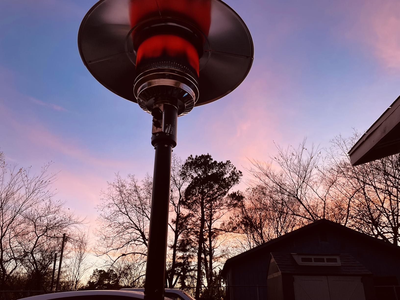 Amazon Basics 46,000 BTU Portable Outdoor Propane Patio Heater with Wheels, Commercial & Residential, Easy to Use, with Water Tank, Havana Bronze, 32.1 x 32.1 x 91.3 inches customer photo 2