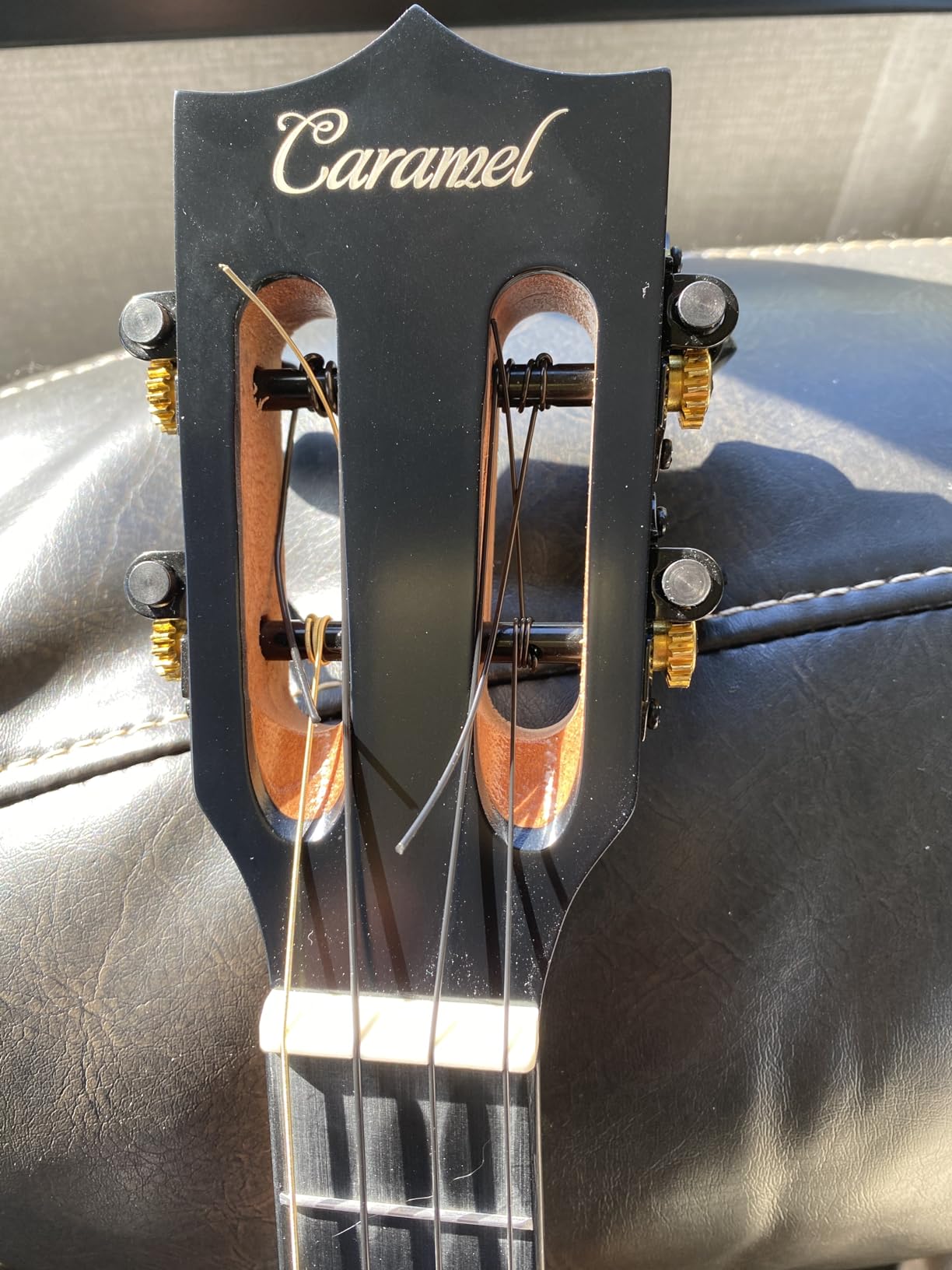 Caramel 26 inch CT905 All Butterfly Bocote Wood Tenor Electric Ukulele customer photo 1