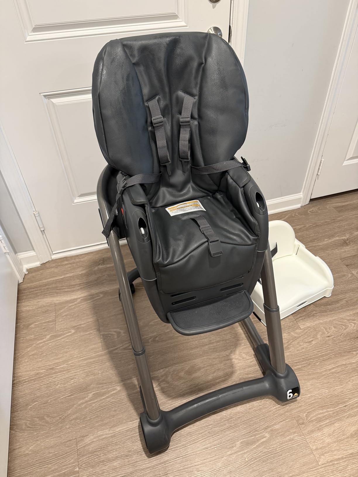 Graco Blossom 6 in 1 Convertible High Chair Studio 22.5x41x29 Inch customer photo 1