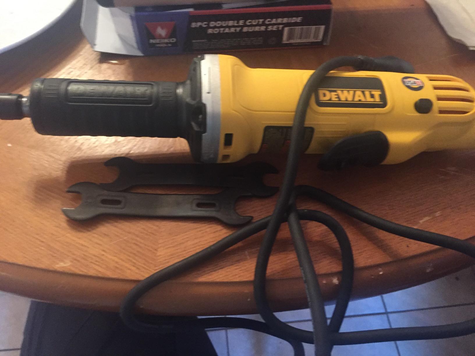 DEWALT Die Grinder, Corded, 1-1/2-Inch, 4.2-Amp, 25,000 RPM, AC/DC Capacity (DWE4887) customer photo 2