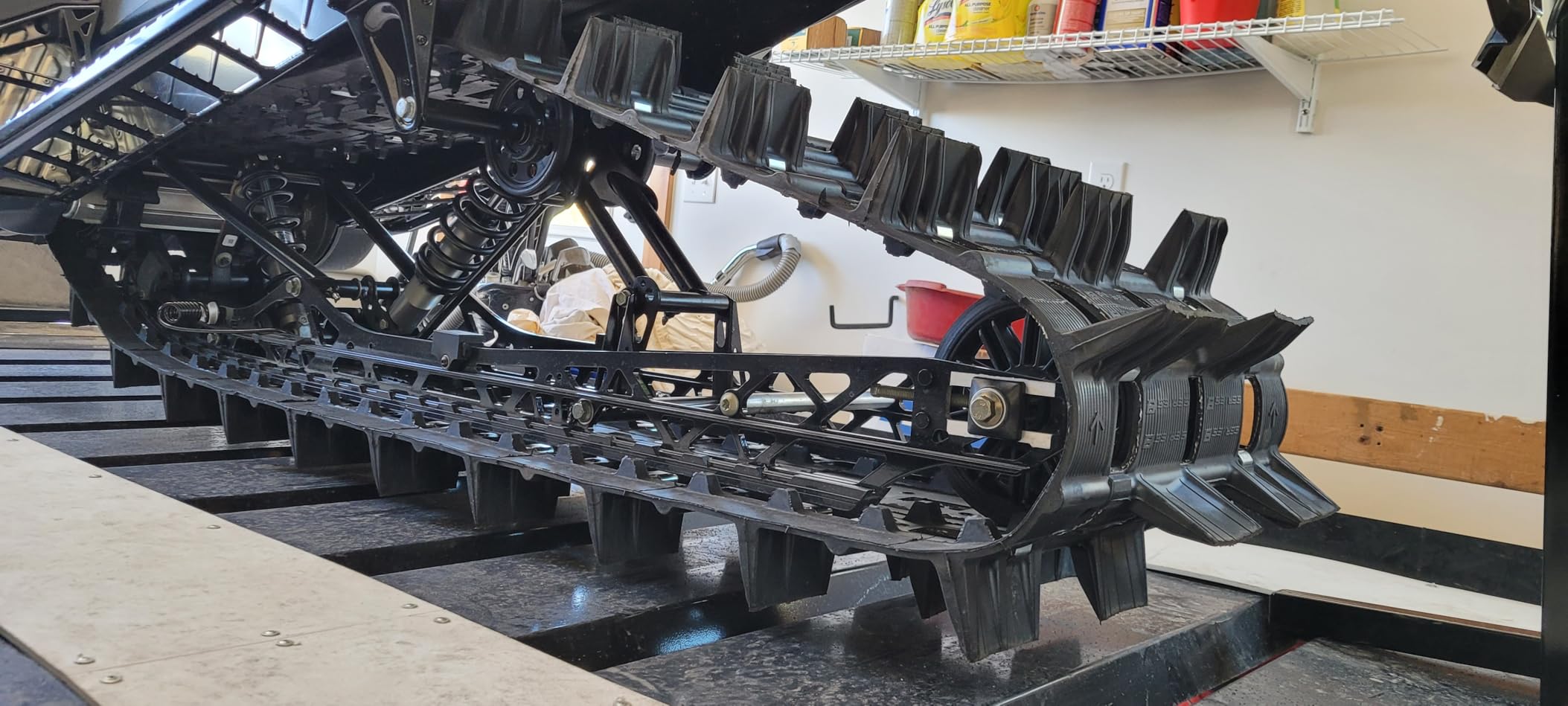 Extreme Max 5001.5037 PRO Series Snowmobile Lever Lift Stand - 33