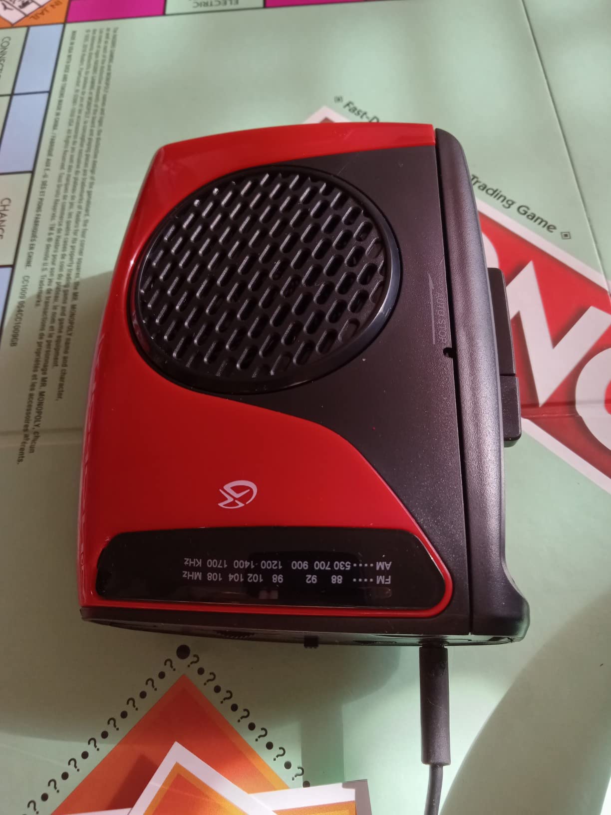 GPX Portable Cassette Player, Compatible With Headphone, 3.54 x 1.57 x 4.72 Inches, Requires 2 AA Batteries - Not Included, Red/Black (CAS337B) customer photo 1