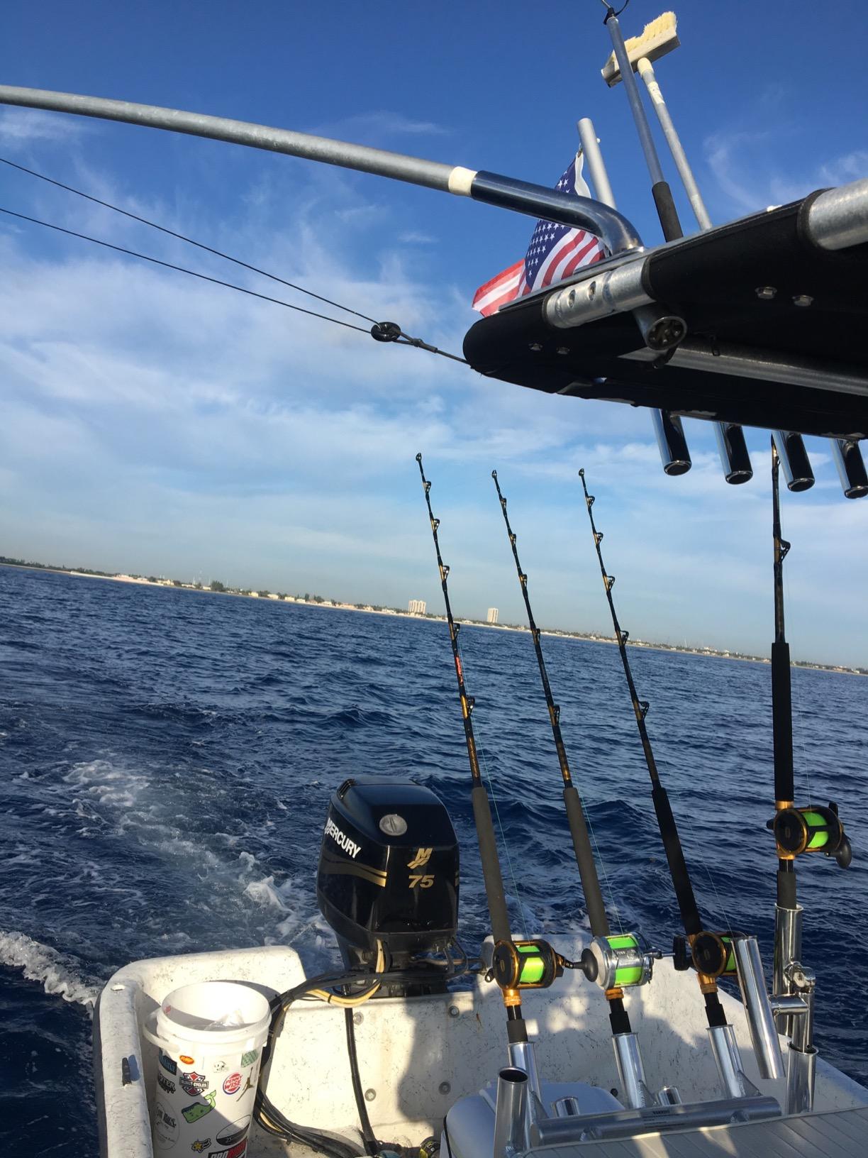 Costa Del Mar Men's Blackfin Polarized Sunglasses - Fishing, Boating & Beach UV Protection - 580P customer photo 1