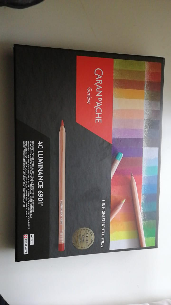 Caran D'ache Luminance Colored Pencil Set of 40 (6901.740) customer photo 1