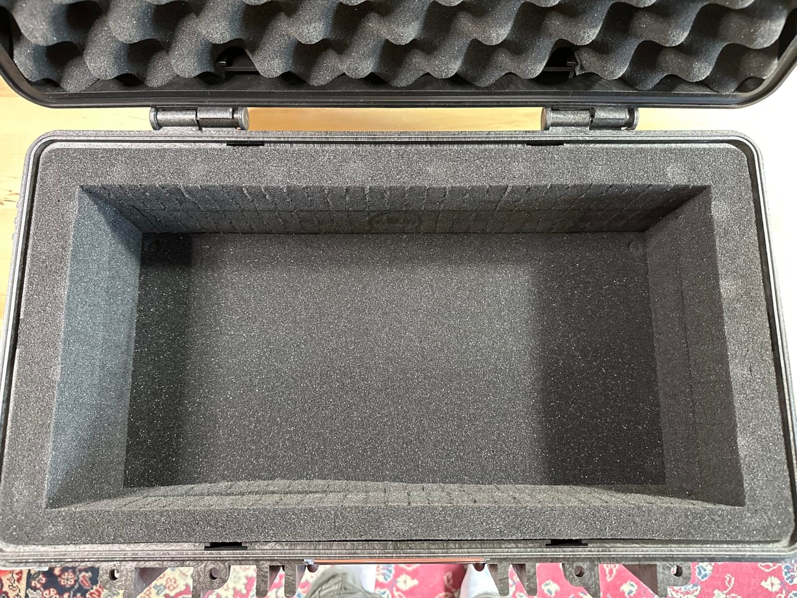 Monoprice Weatherproof Hard Case - 22 x 14 x 8 Inches, With Customizable Foam, Shockproof, IP67, Ultraviolet And Impact Resistant Material, Black - Pure Outdoor Collection customer photo 2