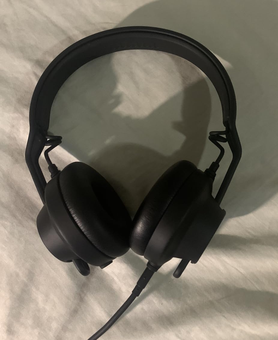 AIAIAI TMA-2 DJ Wired On-Ear DJ Headphones, Punchy Bass, Black, Isolation | 40mm bio-cellulose driver, 3.5mm jack, low distortion, high-isolation Earpads, durable build, modular parts, memory-foam pads customer photo 2