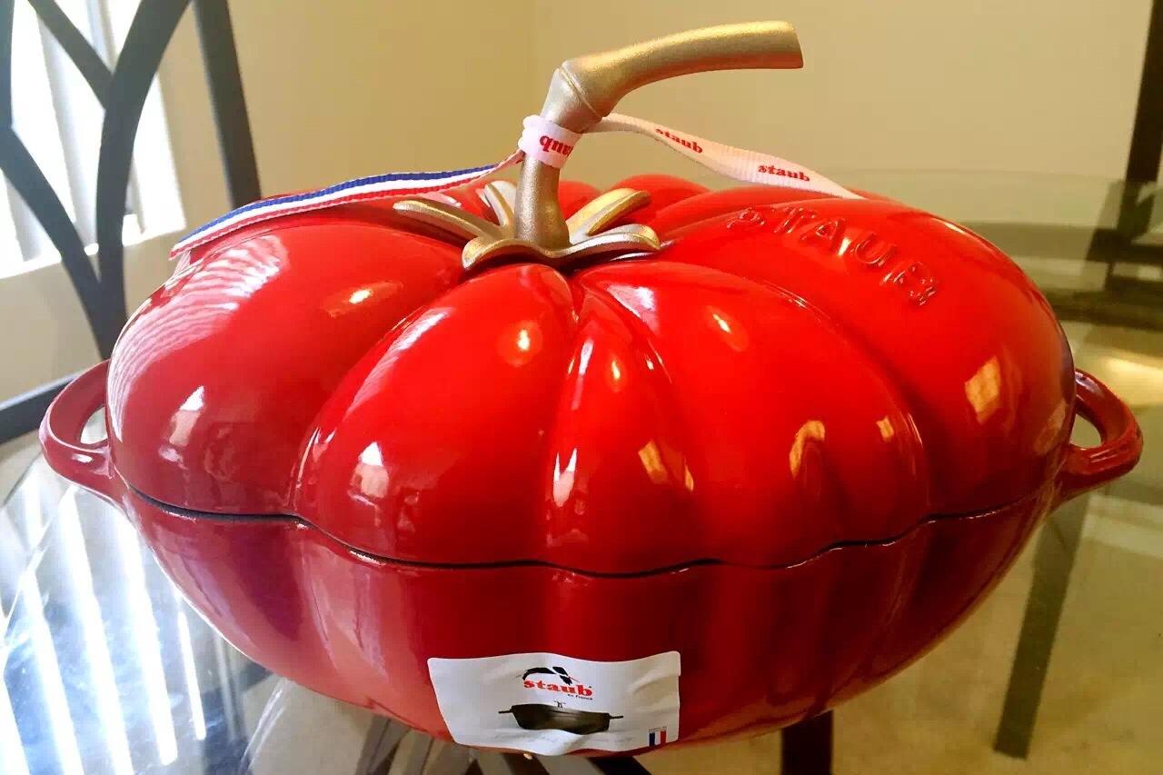 STAUB Cast Iron 3-quart Tomato Cocotte, Dutch Oven, Made in France, Cherry customer photo 2
