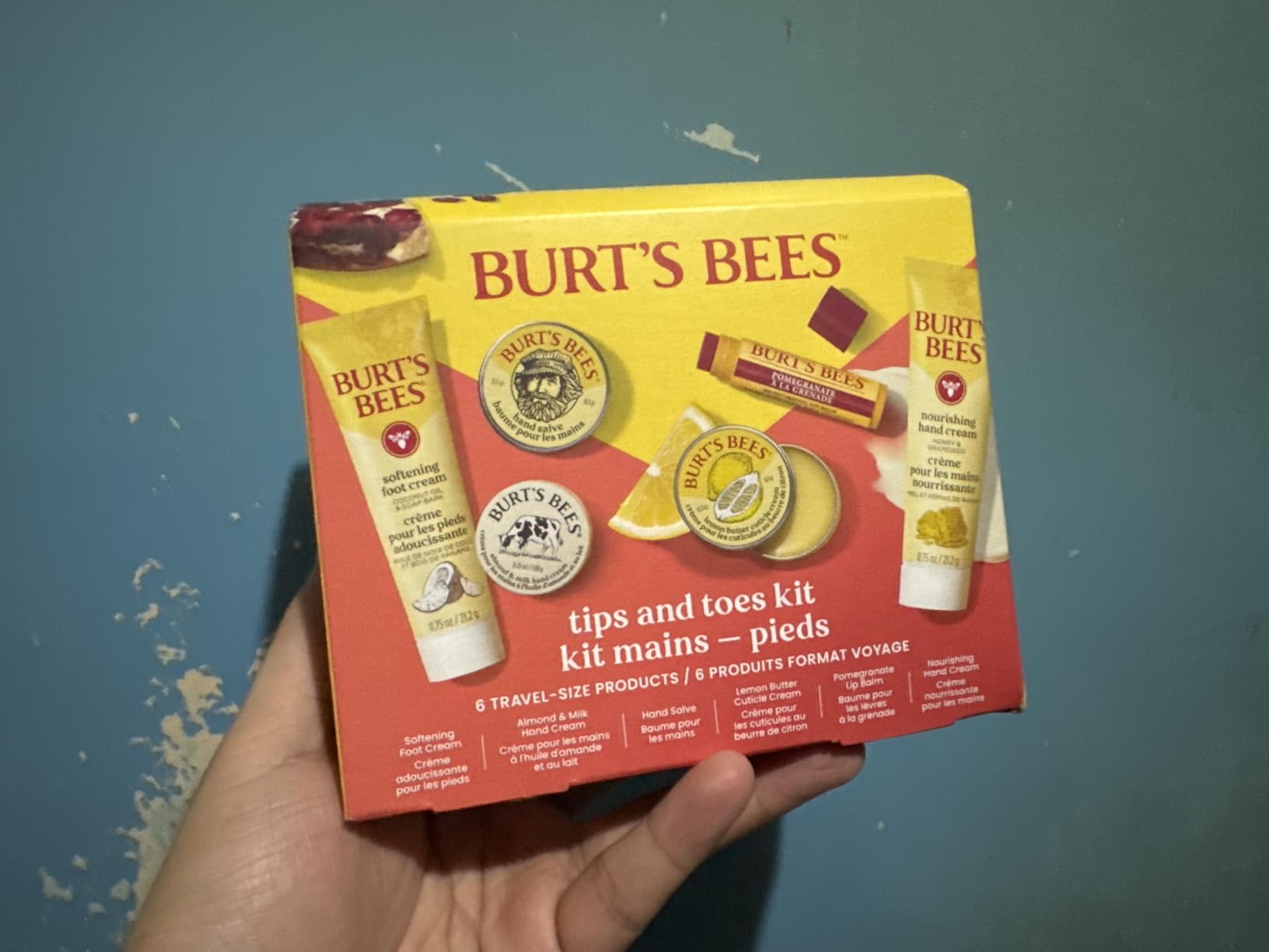 Burt's Bees Classics Gift Set, 6 Products in Giftable Tin - Cuticle Cream, Hand Salve, Lip Balm, Res-Q Ointment, Hand Repair and Foot Cream customer photo 1