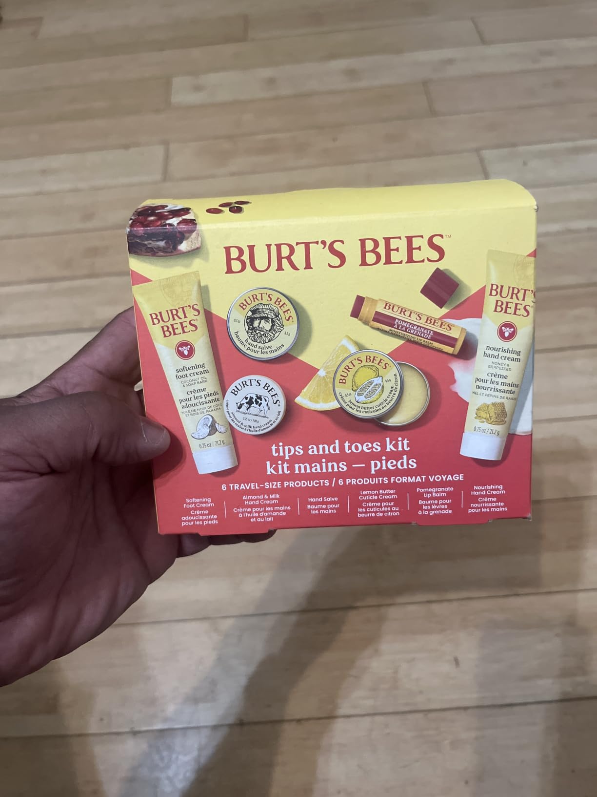Burt's Bees Classics Gift Set, 6 Products in Giftable Tin - Cuticle Cream, Hand Salve, Lip Balm, Res-Q Ointment, Hand Repair and Foot Cream customer photo 2