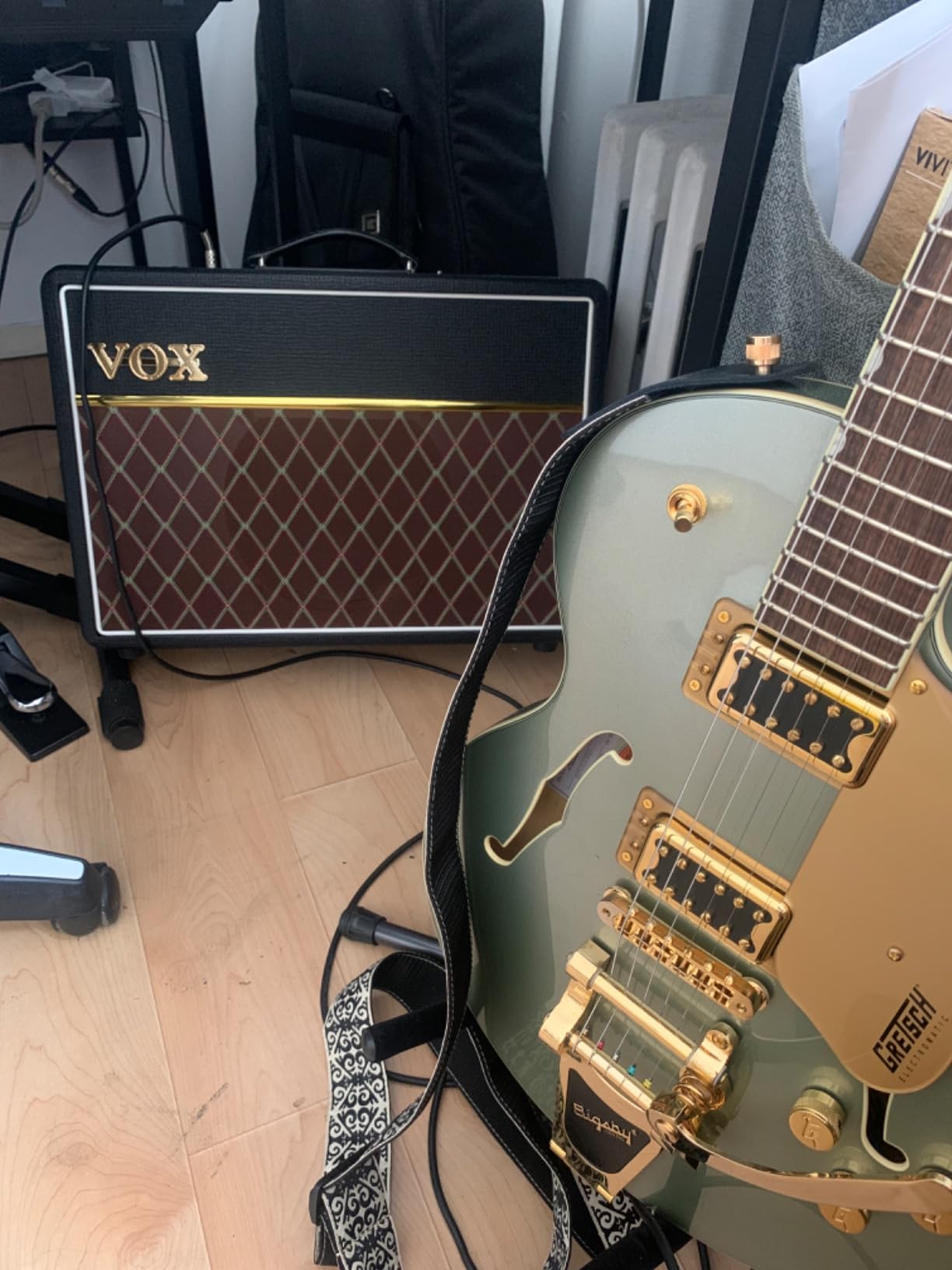 Vox AC10C1 10W 1x10 Tube Guitar Combo Amp with Celestion VX10 | 10W All-Tube Combo, 1x10 Celestion VX10 Speaker, 2x12ax7 and 2xel84 Tubes, Gain and Bass and Treble and Reverb and Master customer photo 2