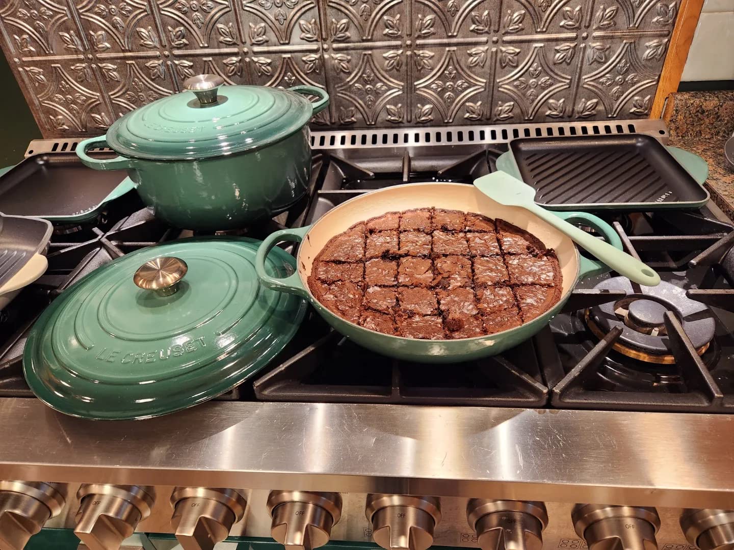 Le Creuset Enameled Cast Iron Round Dutch Oven, 5.5 qt., Flame customer photo 2