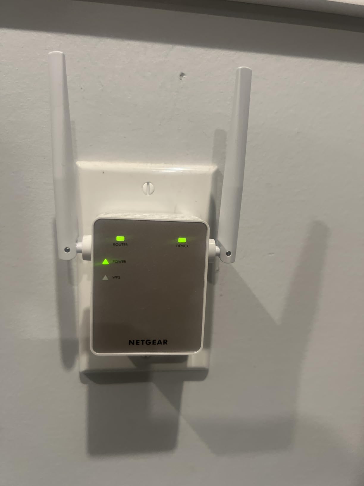 NETGEAR WiFi Range Extender (EX6120) - Covers up to 1,500 sq. ft., 25 Devices - AC1200 Dual Band Wireless Signal Extender (Up to 1.2 Gbps Speed), Compact Wall Plug Design customer photo 2