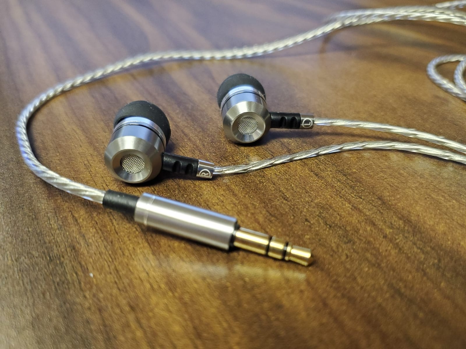 Sephia SP3060 Earbuds Wired in-Ear Headphones | HD Bass Driven Audio, Lightweight Aluminum, S/M/L Ear Bud Tips, Earphone Case, 3.5mm, Tangle-Free Cord, No Mic customer photo 1