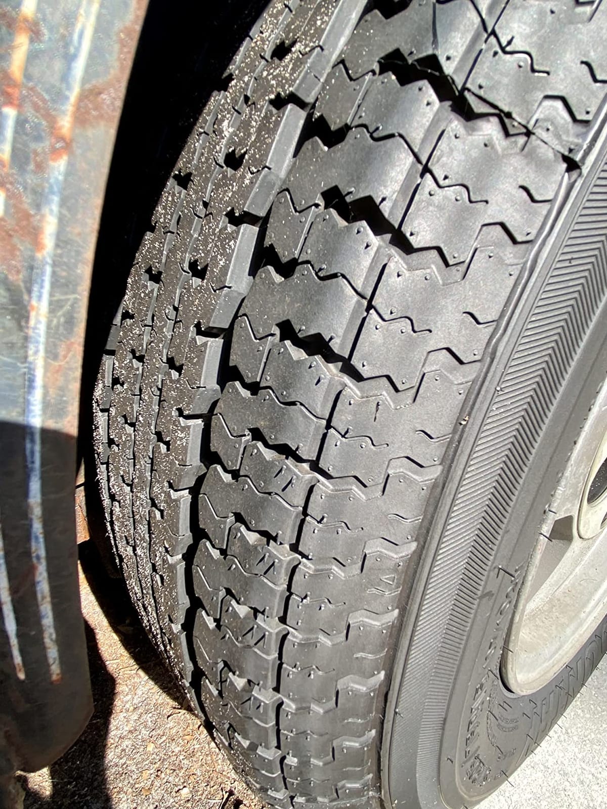 Free Country ST205/75R15 Prem Trailer Tires 8PR LR D 107N w/Scuff Guard, S2 customer photo 1