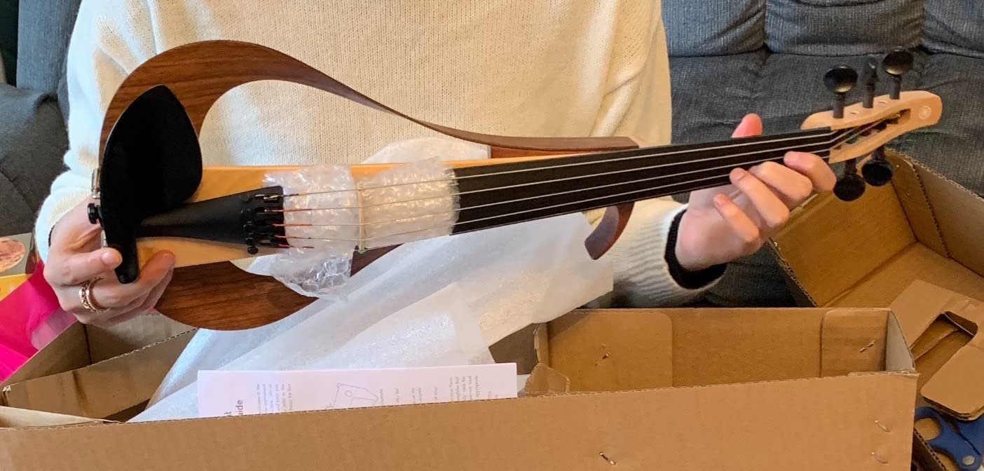 Yamaha YEV105NT Electric Violin, Natural, 5 String customer photo 2