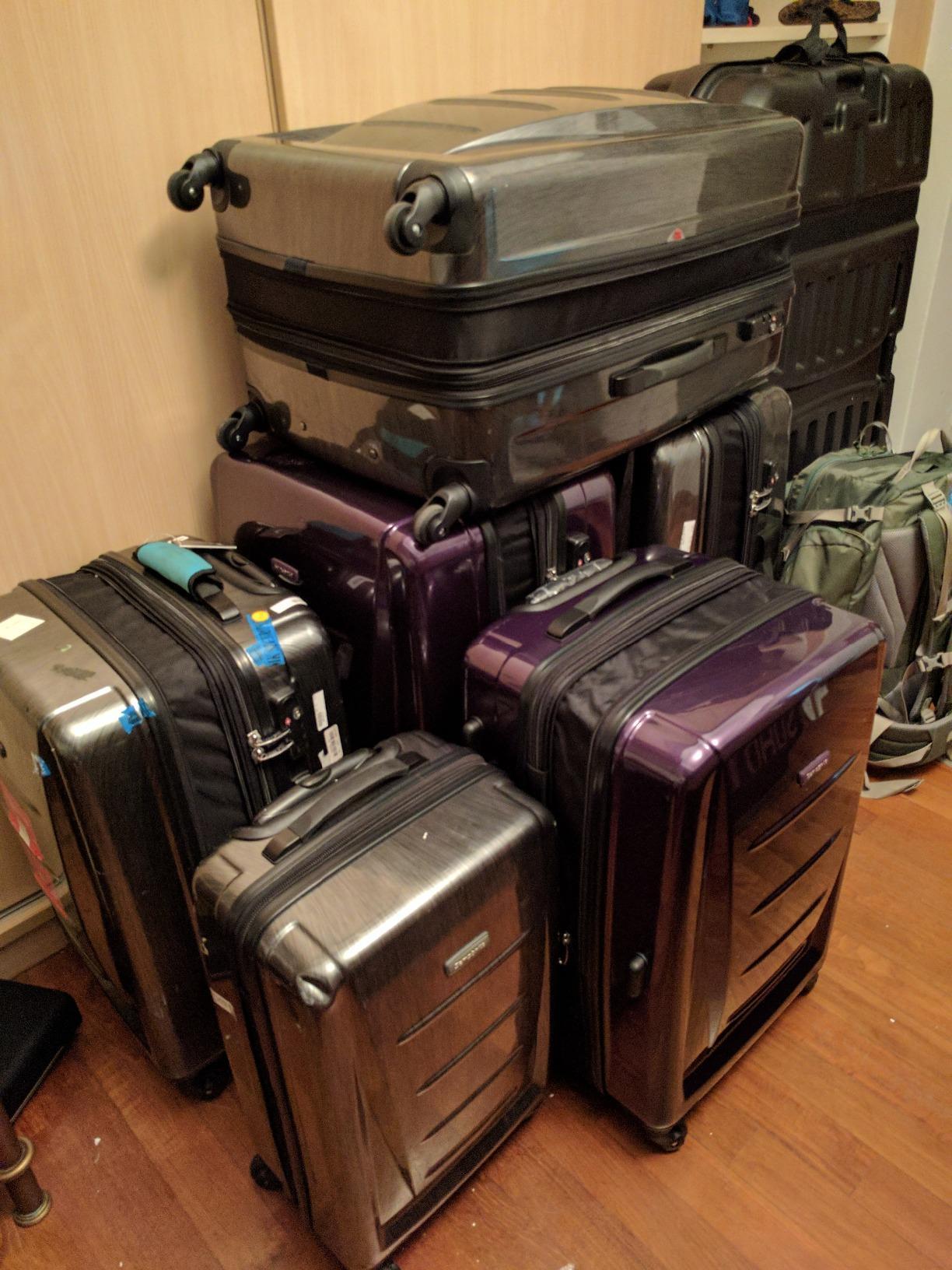 Samsonite Winfield 2 Hardside Expandable Luggage with Spinner Wheels, Deep Blue, Checked-Large 28-Inch customer photo 1