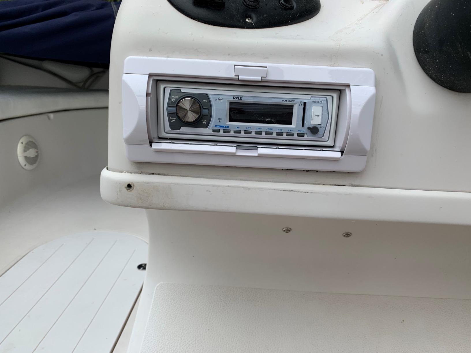 Pyle Marine Bluetooth Stereo Radio - 12v Single DIN Style Boat In dash Radio Receiver System with Built-in Mic, Digital LCD, RCA, MP3, USB, AM FM Radio - Remote Control - PLMRB29B (Black) customer photo 2