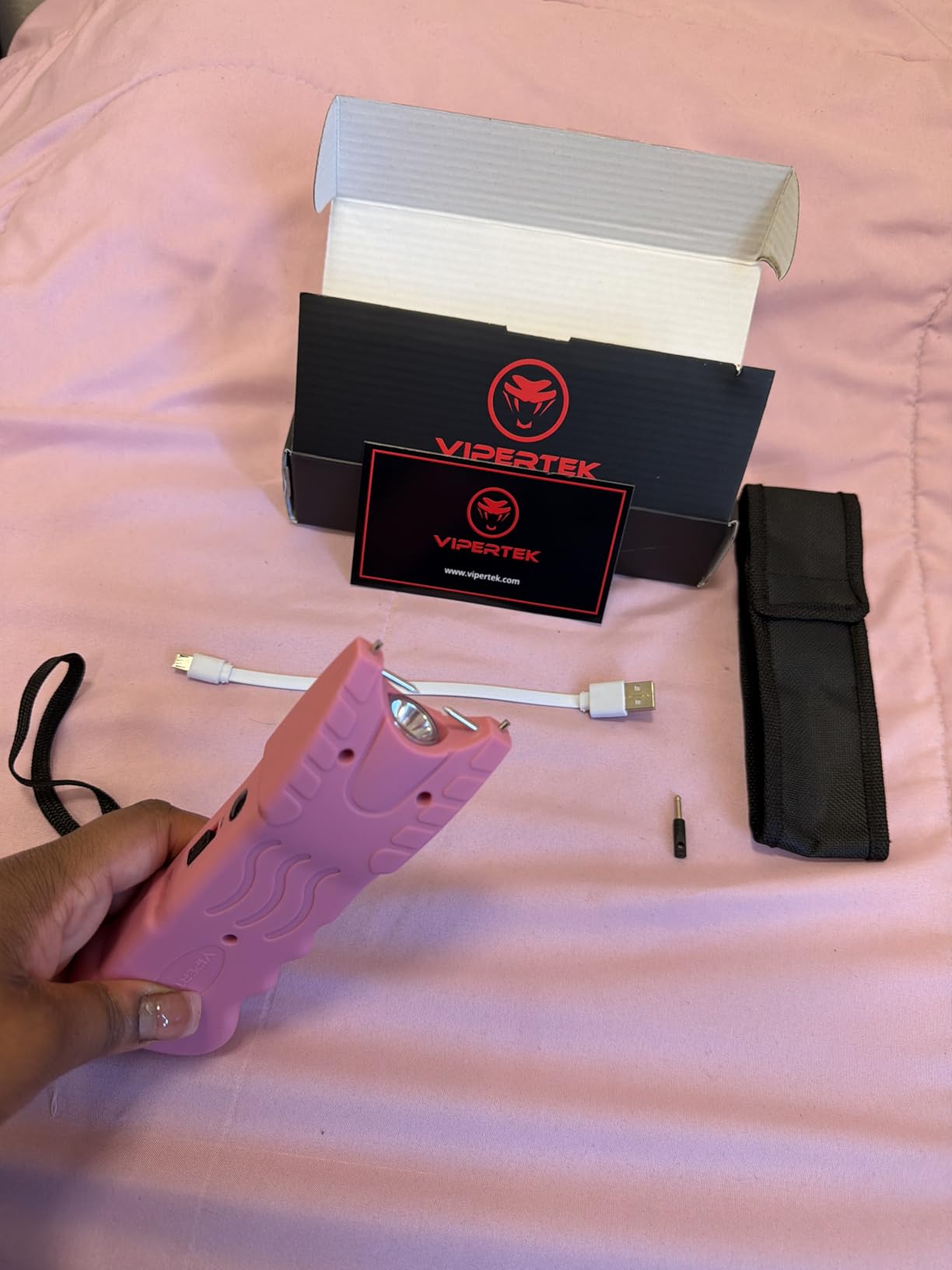 VIPERTEK VTS-979 Stun Gun with Safety Disable Pin LED Flashlight customer photo 2