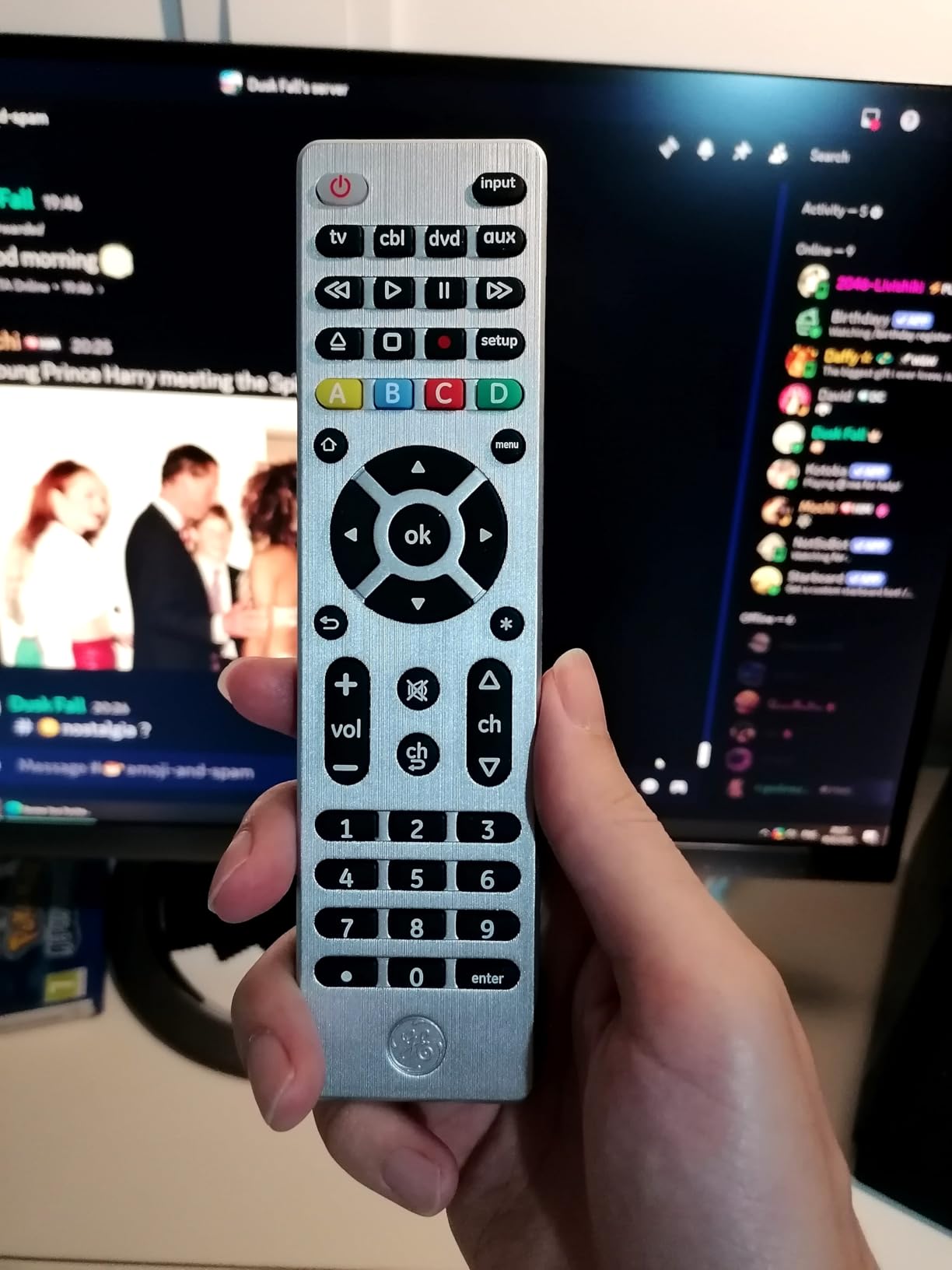 GE Universal Remote Control for Samsung LG RokuTV Vizio Sony Philips Sharp RCA Sanyo Element Smart TVs Soundbars Streaming Players Blu-Ray and More 4-Device 33709 customer photo 1