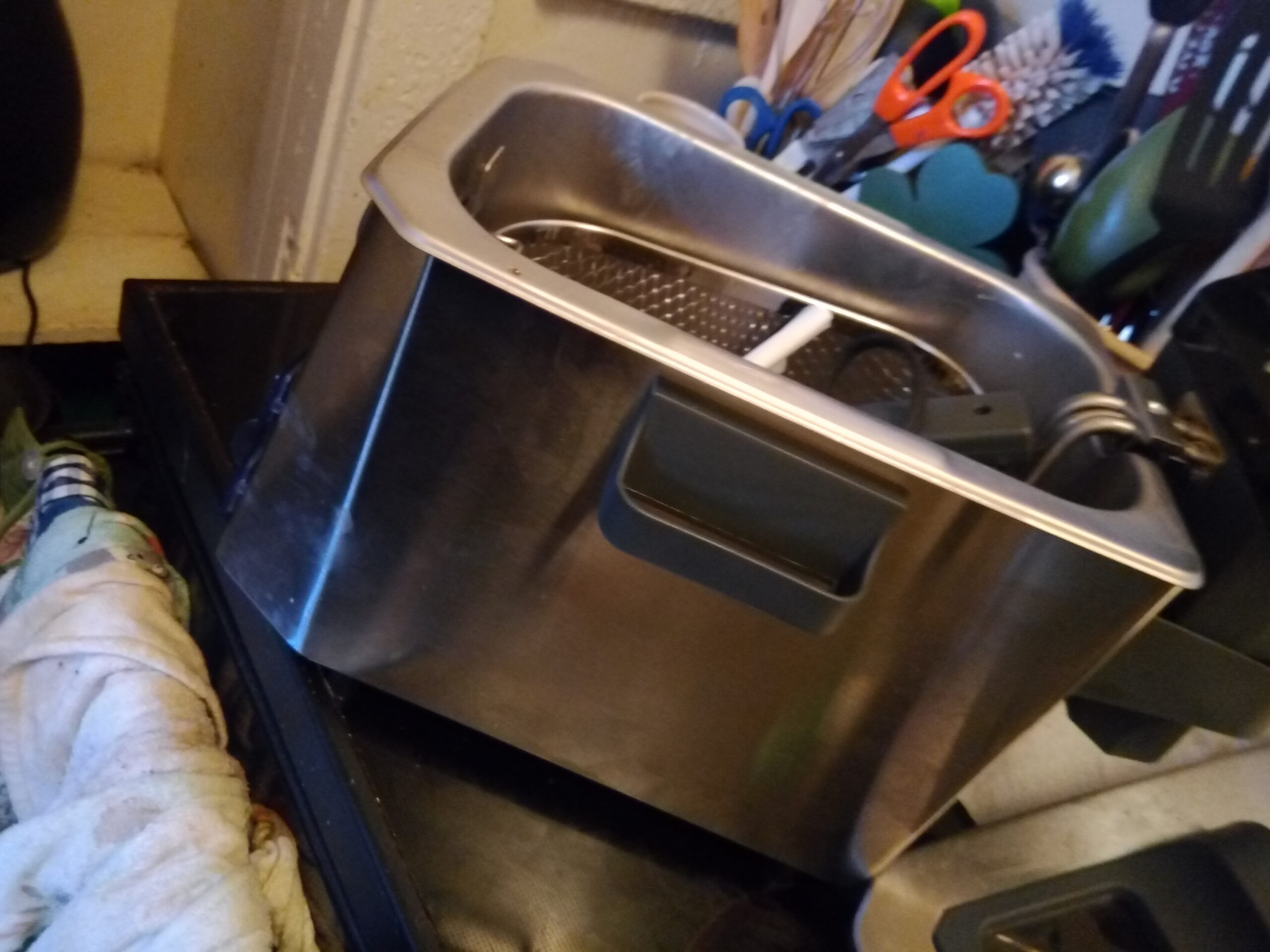 De'Longhi Livenza Deep Fryer with EasyClean System, Cool Zone, Adjustable Thermostat, Dishwasher-Safe Parts, Large Capacity, Easy Oil Draining, Stainless Steel customer photo 1