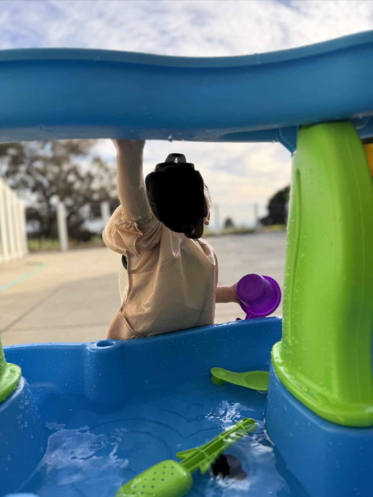 Step2 Rain Showers Splash Pond Toddler Water Table, Outdoor Kids Water Sensory Table, Ages 18+ Months, 13 Piece Water Toy Accessories, Blue & Green customer photo 2