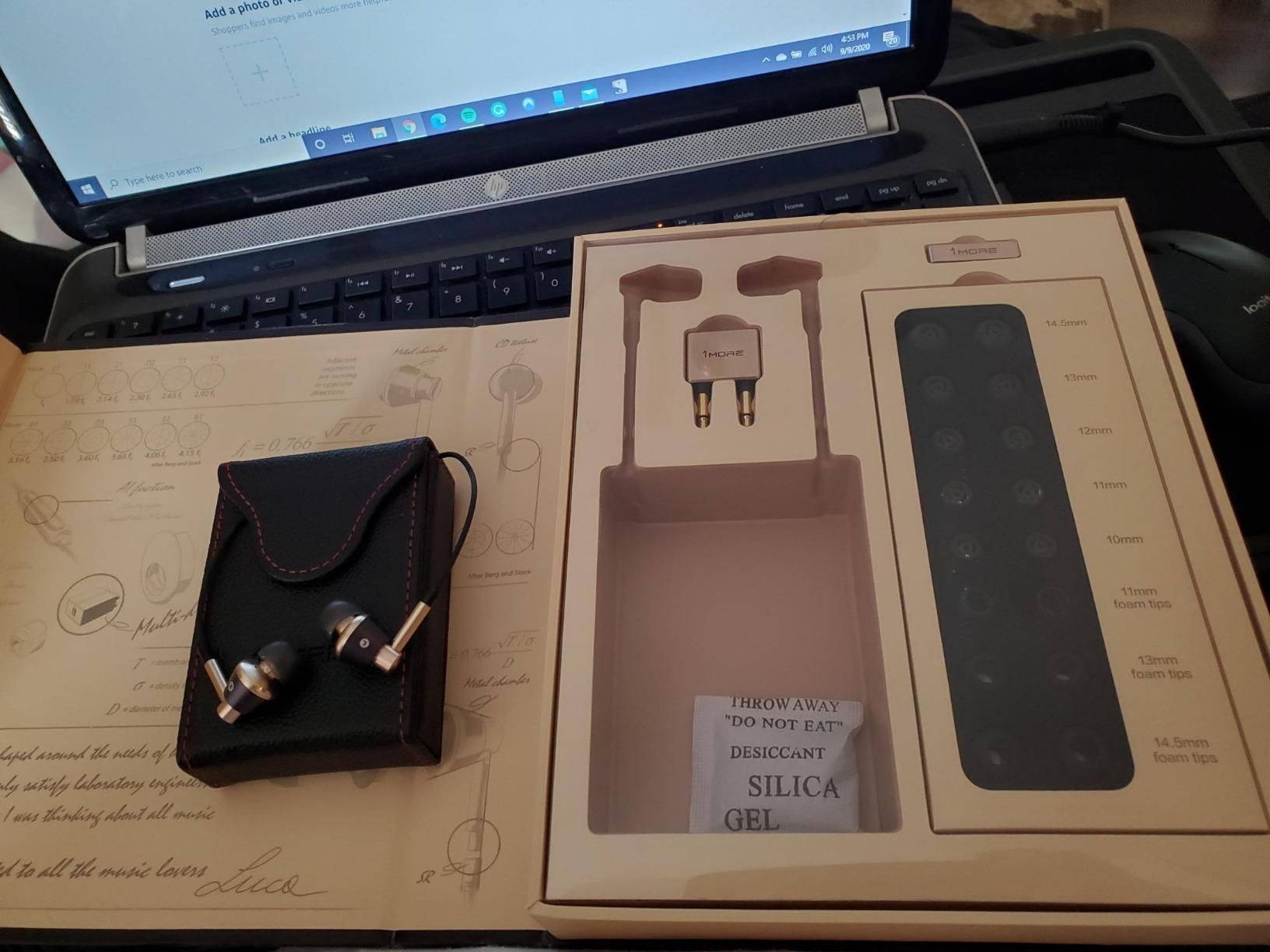 1MORE Triple Driver in-Ear Earphones Hi-Res Headphones with High Resolution, Bass Driven Sound, MEMS Mic, in-Line Remote, High Fidelity for Smartphones/PC/Tablet - Silver customer photo 1
