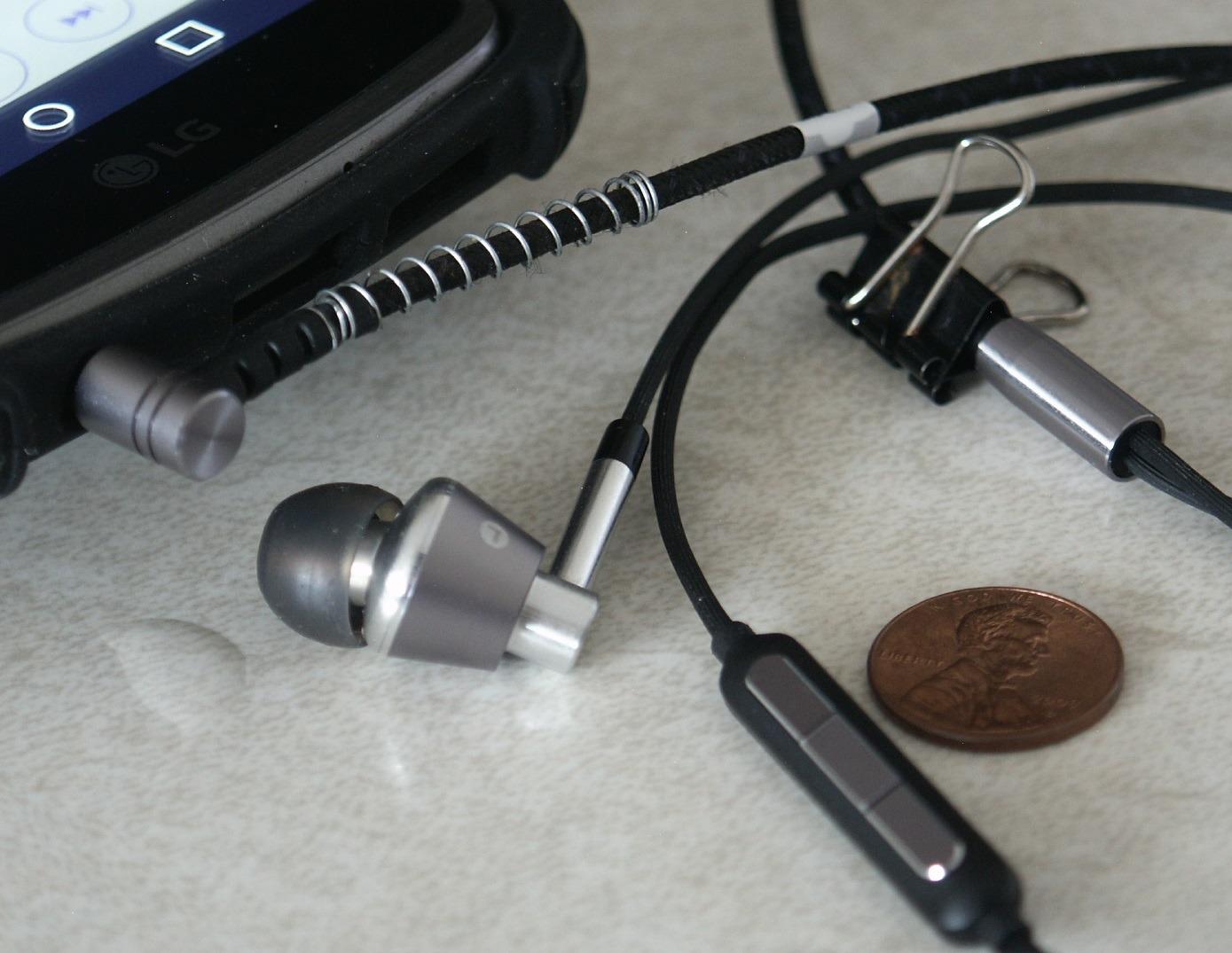 1MORE Triple Driver in-Ear Earphones Hi-Res Headphones with High Resolution, Bass Driven Sound, MEMS Mic, in-Line Remote, High Fidelity for Smartphones/PC/Tablet - Silver customer photo 2
