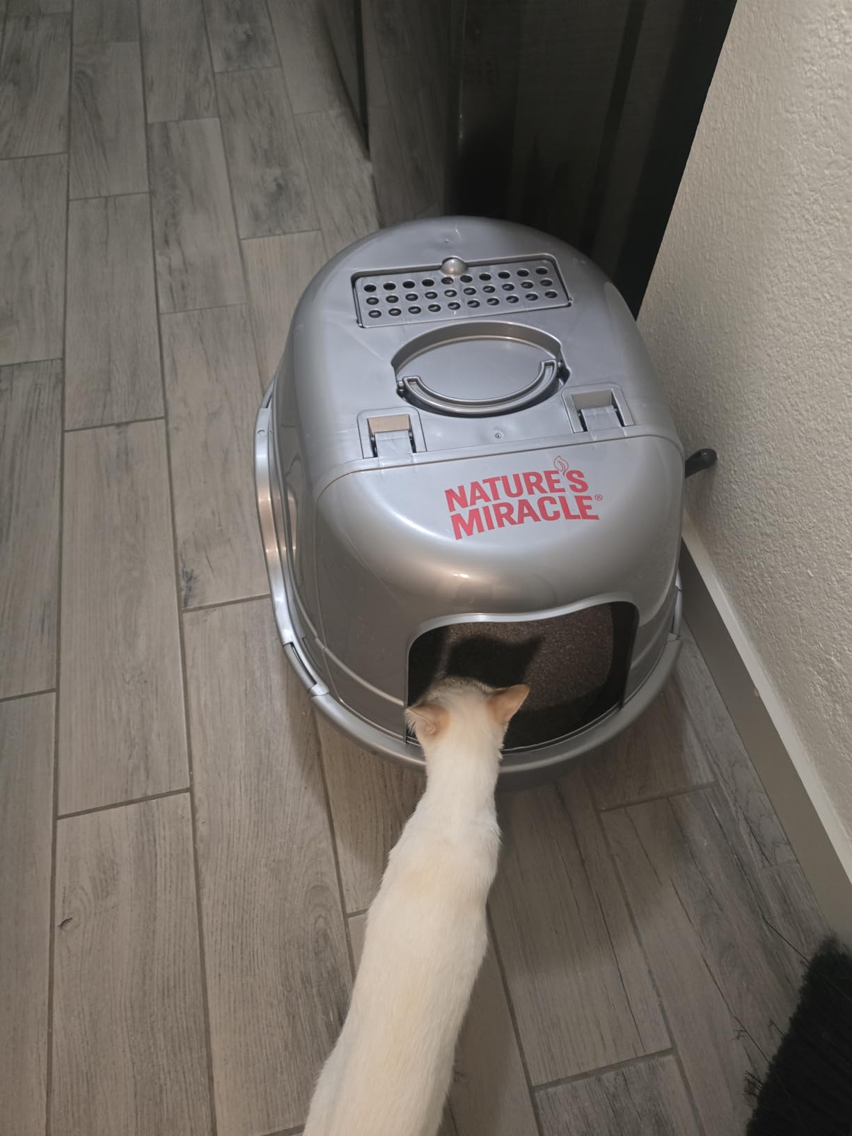 Nature's Miracle Hooded Flip Top Cat Litter Box with Charcoal Filter customer photo 2