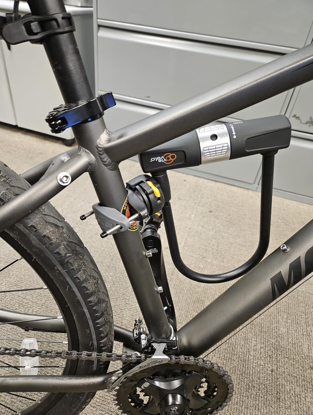 Bike U Lock with Cable - Via Velo Heavy Duty Bicycle U-Lock,14mm Shackle and 10mm x1.8m Cable with Mounting Bracket for Road, Mountain, Electric & Folding Bike customer photo 2