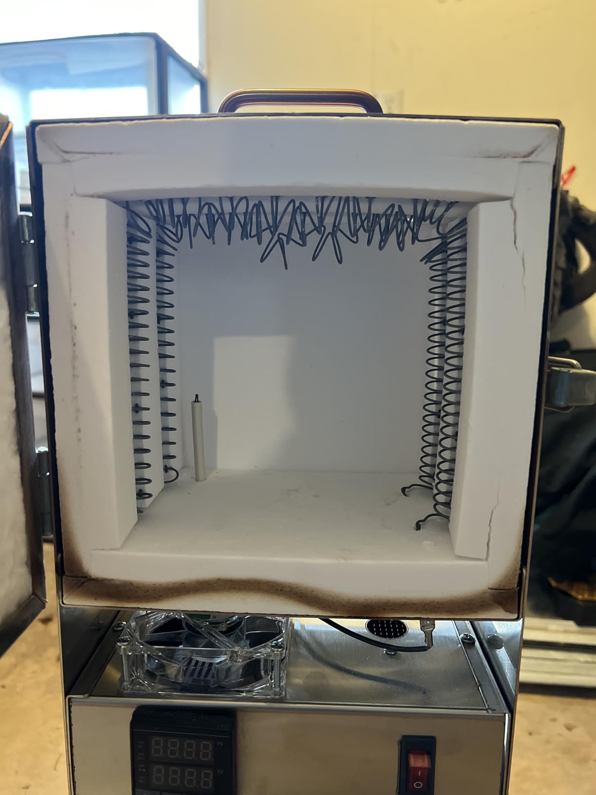 RapidFire Pro-LP Electric Kiln Furnace - 2200°F 10 Min Melt Gold, Programmable Controller customer photo 2