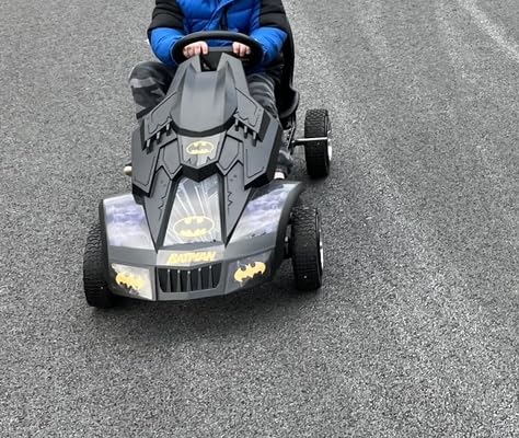 hauck Batmobile Pedal Go Kart, Superhero Ride-On Car for Kids, Black | Outdoor Ride-On Bicycle Cart with Rubber Tires for Boys and Girls with Adjustable Bucket Seat and Handbrake customer photo 2