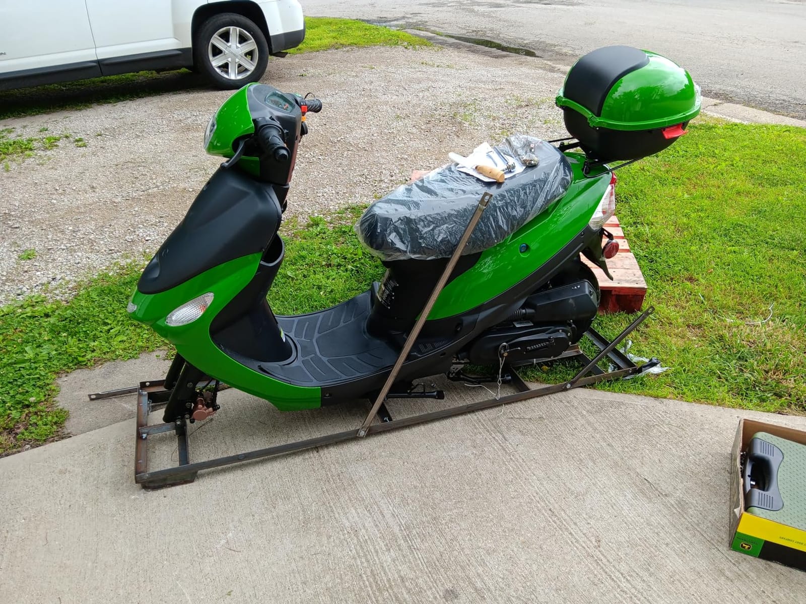 Taotao 50cc Gas Street Legal Scooter ATM50-A1 Scooter Green customer photo 2