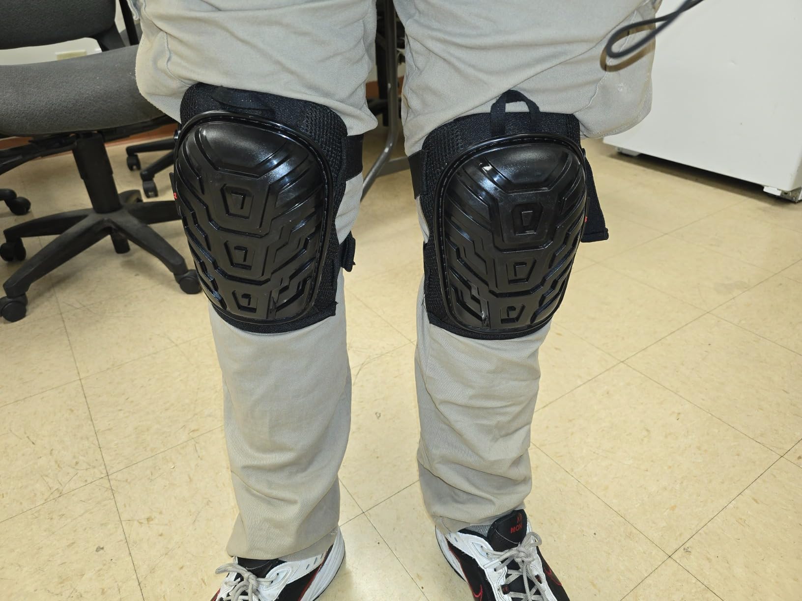 NoCry Professional Gel Knee Pads for Work with Soft Foam and Gel Cushion, Heavy Duty Cap, Reinforced Adjustable Straps, Military Grade Rivets and Built-in Hang Loops, Perfect for Construction customer photo 2