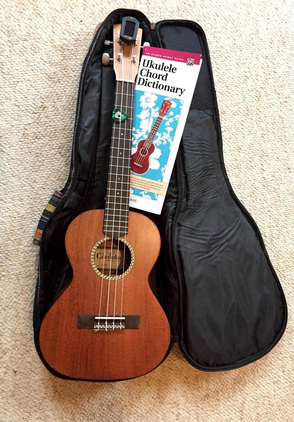 Tosnail 21 Inch Heavy Duty Ukulele Cases, Soft Ukulele Padded Bag with Shoulder Strap and Accessory Pocket for Soprano customer photo 1