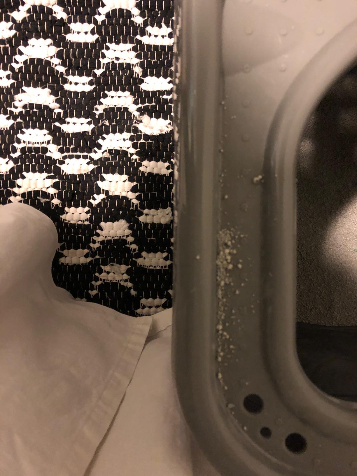 Arm & Hammer Premium Top Entry Litter Box with Filter to Clean Paws and Microban, Made in USA customer photo 2