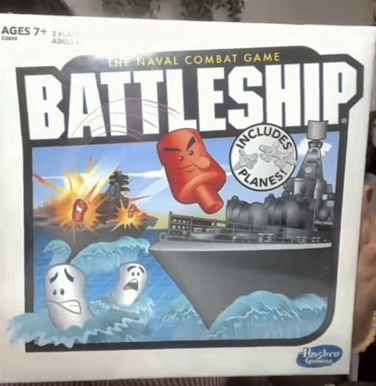 Hasbro Gaming Battleship with Planes Strategy Board Game for Ages 7 and Up (Amazon Exclusive) customer photo 1
