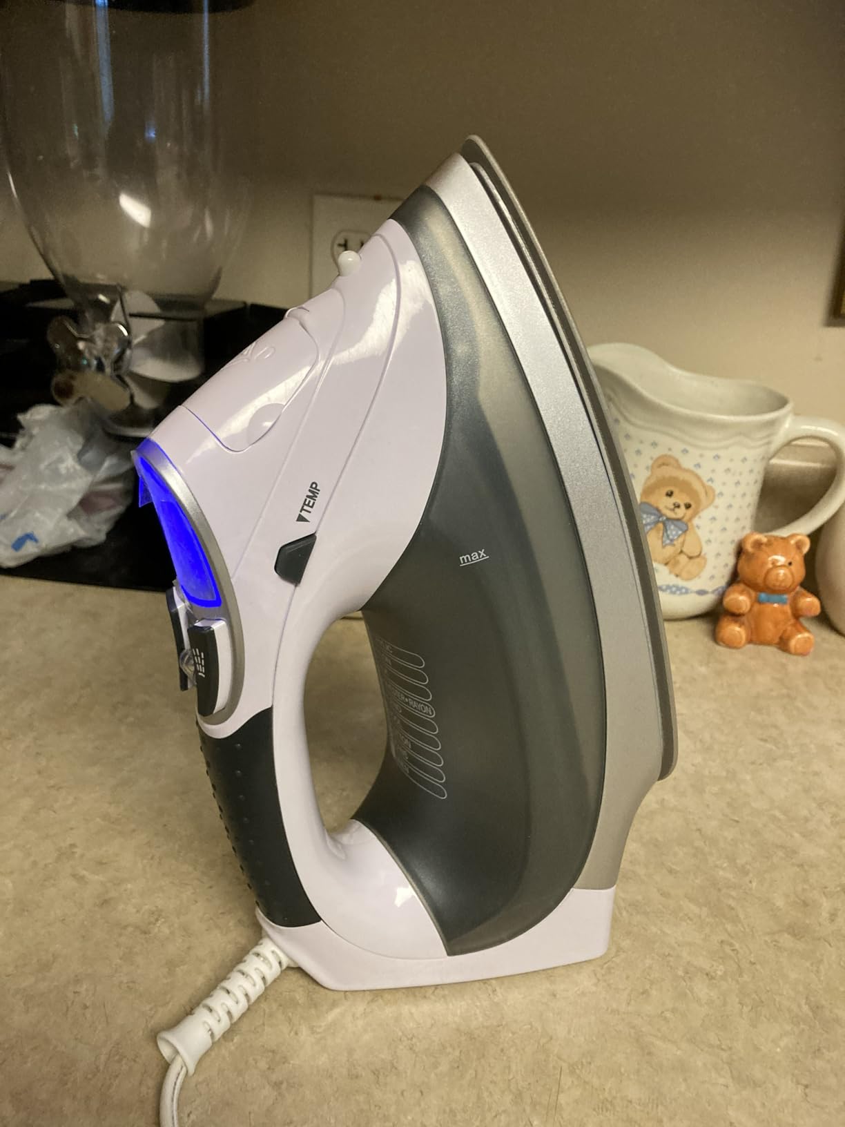 BEAUTURAL 1800 Watts Steam Iron with Digital LCD Screen, 3-Way Auto Shutoff customer photo 2