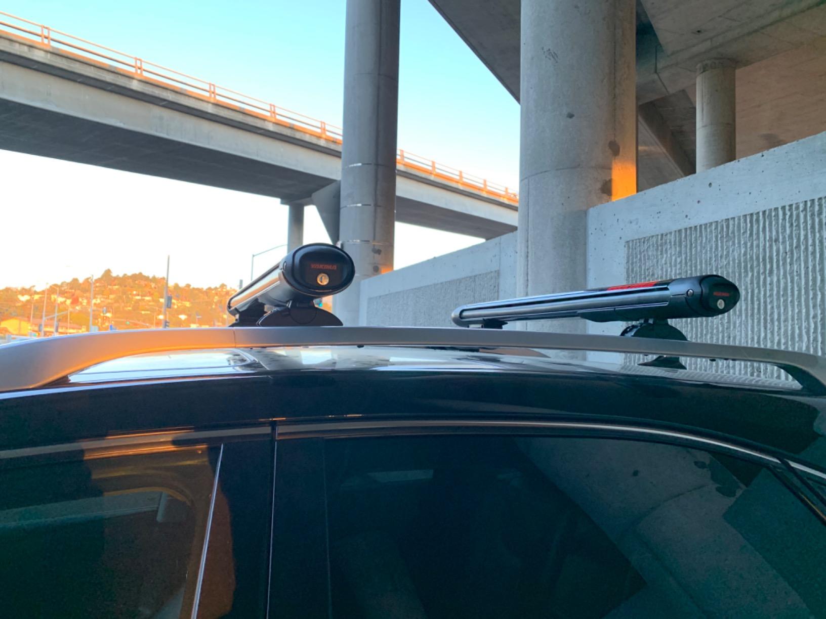 Yakima FatCat EVO 6 Ski & Snowboard Roof Rack Mount for 6 Pairs of Skis or 4 Snowboards, Black - Aerodynamic Car Rooftop Carrier, Universal Mounting, Lockable with Lift Clearance | Fits 6 Ski Pairs or 4 Snowboards, Lockable Universal Mount with Lift Clearance customer photo 1