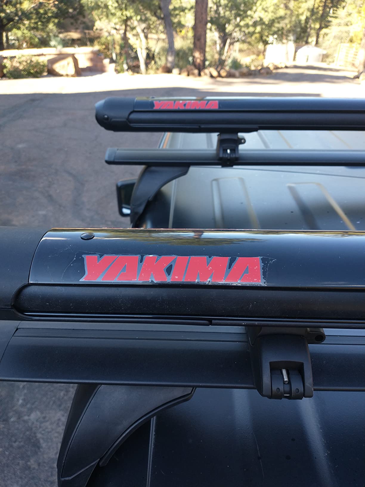 Yakima FatCat EVO 6 Ski & Snowboard Roof Rack Mount for 6 Pairs of Skis or 4 Snowboards, Black - Aerodynamic Car Rooftop Carrier, Universal Mounting, Lockable with Lift Clearance | Fits 6 Ski Pairs or 4 Snowboards, Lockable Universal Mount with Lift Clearance customer photo 2
